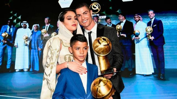 ফের সেরা সি আর সেভেন