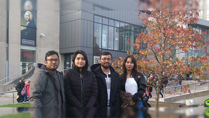 স্কলারশিপ নিয়ে ইউনিভার্সিটি অব গ্লাসগোতে অধ্যয়নরত বাংলাদেশী শিক্ষার্থীরা