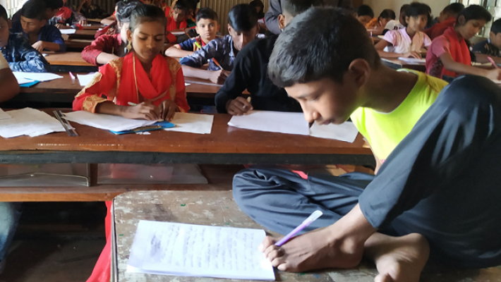 হতাশা নেই, সরকারি কর্মকর্তা হতে চায় সিয়াম