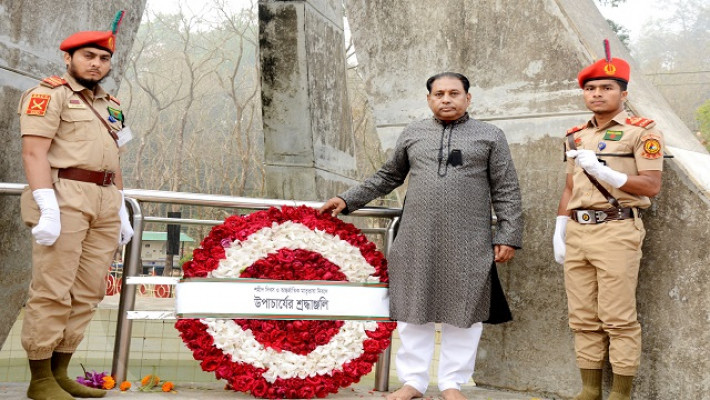 একুশকে হৃদয়ে ধারণ করে মাতৃভাষা চর্চার আহবান চবি উপাচার্যের 