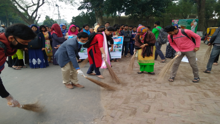 রাবিতে পরিচ্ছন্ন ক্যাম্পাস অভিযান