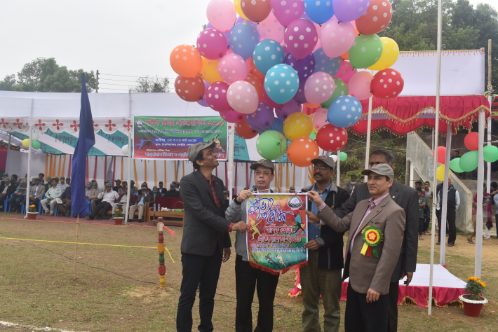 বেলুন উড়িয়ে বার্ষিক ক্রীড়া প্রতিযোগিতা উদ্বোধন করেন শাবিপ্রবি উপাচার্য