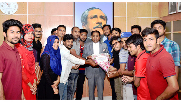 বঙ্গবন্ধু চেয়ার পদে চবি উপাচার্য, মুক্তিযোদ্ধা সন্তানদের অভিনন্দন