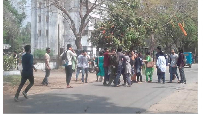 চবিতে বাম ছাত্রজোটের উপর ছাত্রলীগের হামলা, আহত ৫
