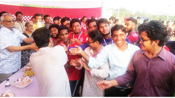 ববি আন্তঃবিভাগ ফুটবলে চ্যাম্পিয়ন ইংরেজি বিভাগ