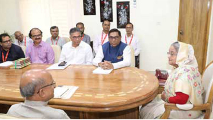 প্রধানমন্ত্রীর কাছে জবি নতুন ক্যাম্পাসের নকশা উপস্থাপন