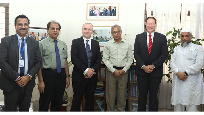 ইউজিসির রসঙ্গে অস্ট্রেলিয়ার প্রতিনিধি দলের সাক্ষাৎকারের সময়