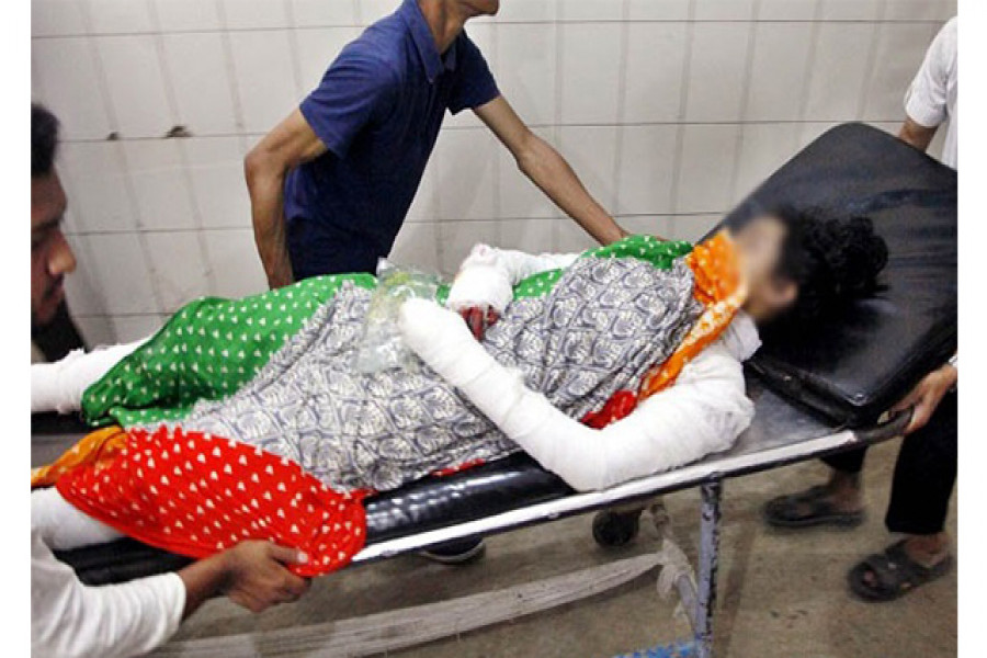 প্রধানমন্ত্রীর নির্দেশে সিঙ্গাপুর নেয়া হচ্ছে সেই দগ্ধ মাদ্রাসাছাত্রীকে