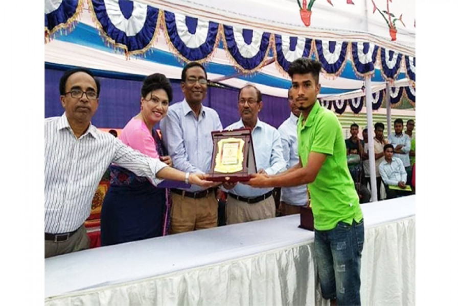 আন্তঃবিশ্ববিদ্যালয় ফুটবল প্রতিযোগিতায় চ্যাম্পিয়ন রাবি, সেরা খেলোয়াড় পুষ্পক