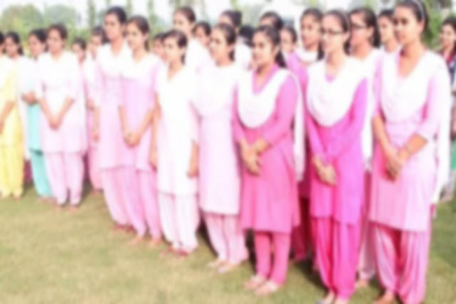 বিশ্ববিদ্যালয় ছাত্রীদের নগ্ন করে শরীর তল্লাশি!