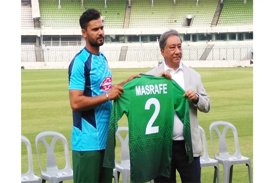 পাকিস্তানের আদলে বাংলাদেশের বিশ্বকাপ জার্সি, ভক্ত-সমর্থকদের নিন্দা