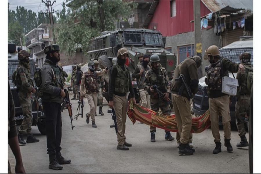 কাশ্মীরে সেনাবাহিনী-বিচ্ছিন্নতাবাদীদের সংঘর্ষে নিহত ৯
