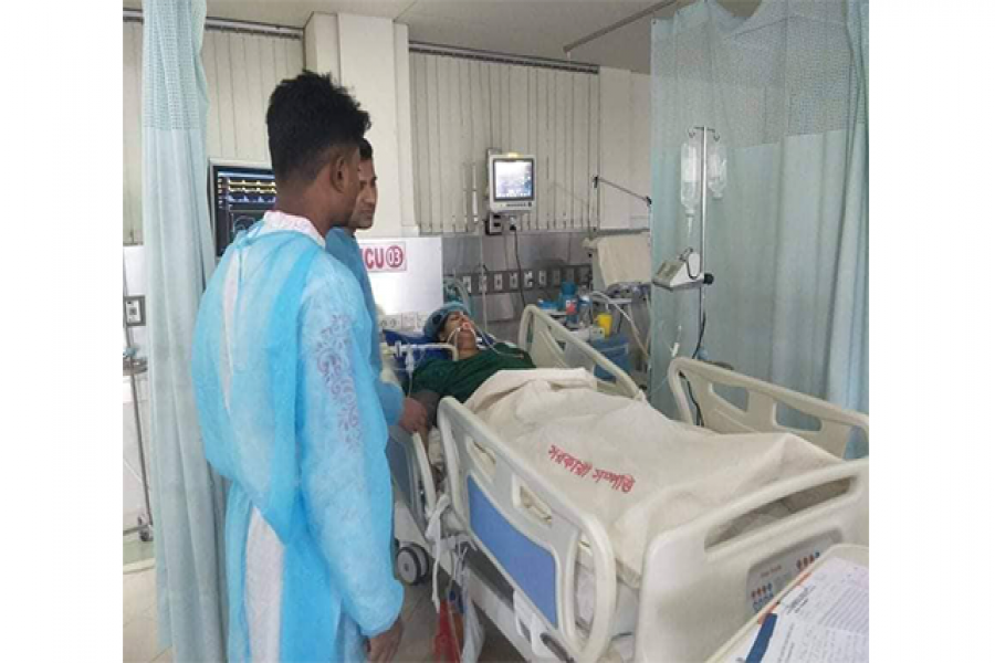 ভুল চিকিৎসা: এখনো জ্ঞান ফেরেনি বিশ্ববিদ্যালয় ছাত্রী মুন্নির