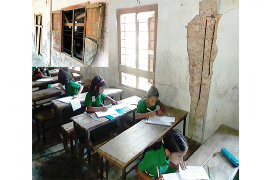 মৃত্যু ঝুঁকিতে চলছে প্রাথমিকের শিক্ষা কার্যক্রম