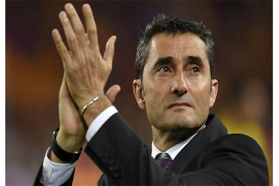 বার্সেলোনার কোচ বরখাস্ত হচ্ছেন?