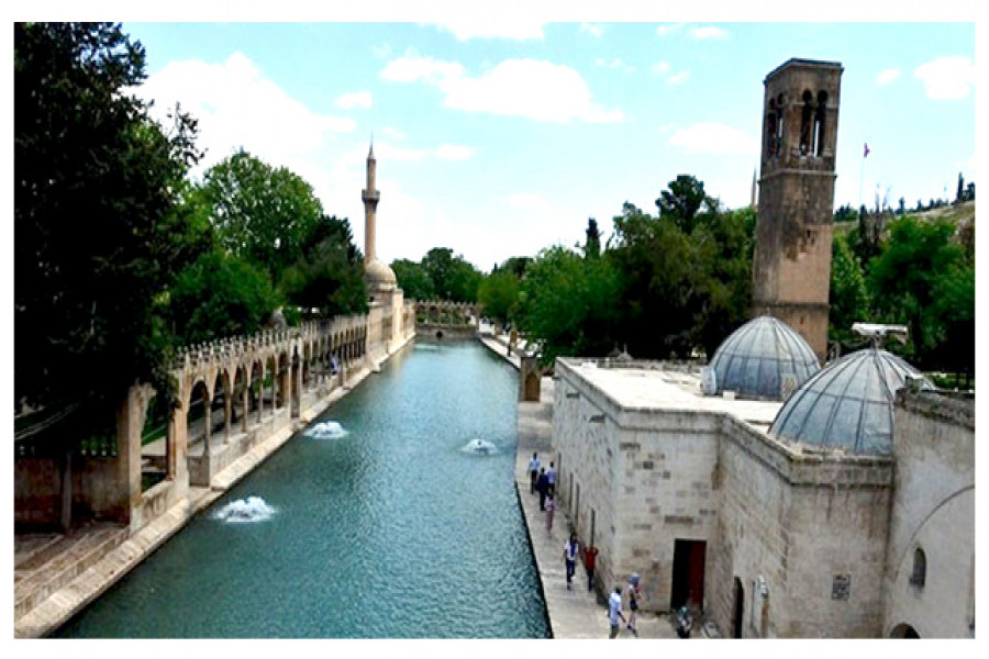 তুরস্কের ৮০০ বছরের পুরনো মসজিদ খুলে দেয়া হয়েছে