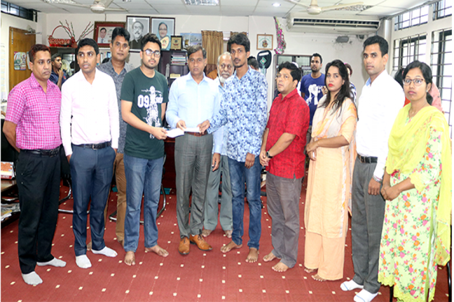 বশেমুরবিপ্রবি’র ২ শিক্ষার্থীকে আড়াই লাখ টাকা অনুদান