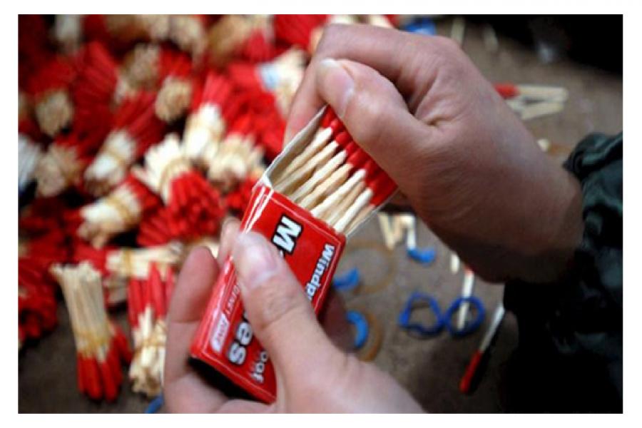 দিয়াশলাই তৈরীর কারখানায় আগুন, শিশুসহ নিহত ৩০