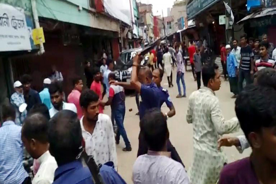 আওয়ামী লীগের প্রতিষ্ঠাবার্ষিকীতে সংঘর্ষে জড়ালো ছাত্রলীগ-যুবলীগ