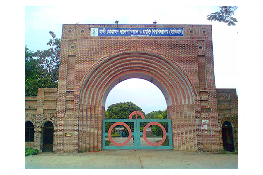 সীট দখলকে কেন্দ্র করে ছাত্রলীগের দু’পক্ষের সংঘর্ষে অর্ধশত আহত