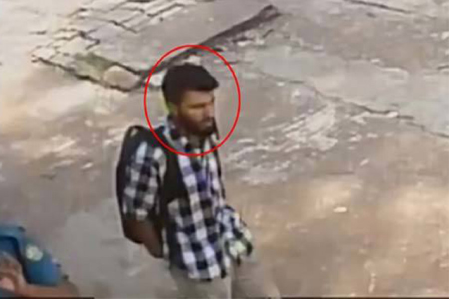 শাহবাগ থানার অস্ত্র চোর শনাক্ত, ছবি প্রকাশ