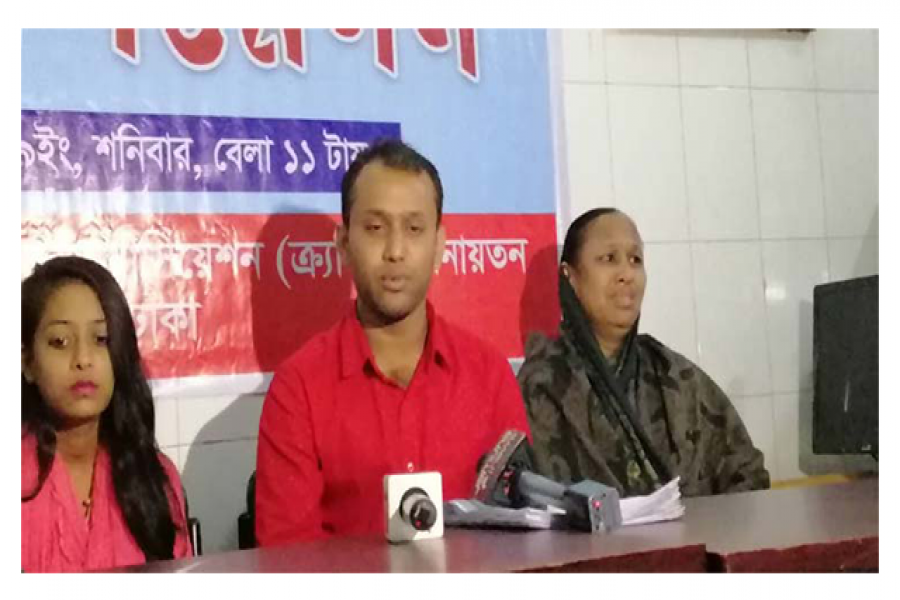 বোনকে স্কুল থেকে বহিষ্কারের প্রতিবাদ করায় মেরে রক্তাক্ত করলো পুলিশ!