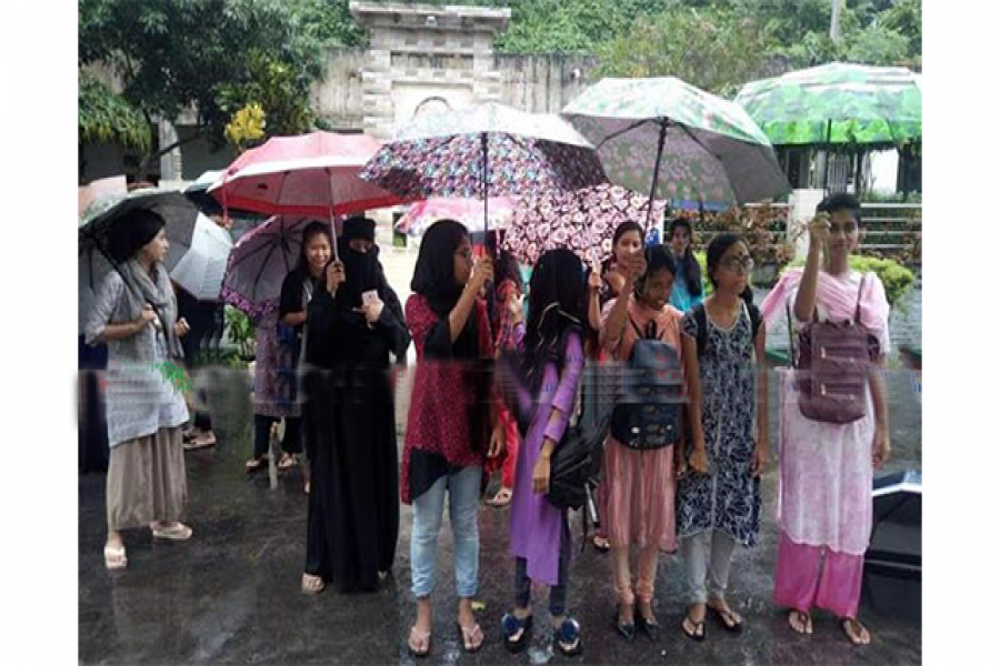 চবির শেখ হাসিনা হলের সিট বরাদ্দ নিয়ে প্রশাসনের তালবাহানা