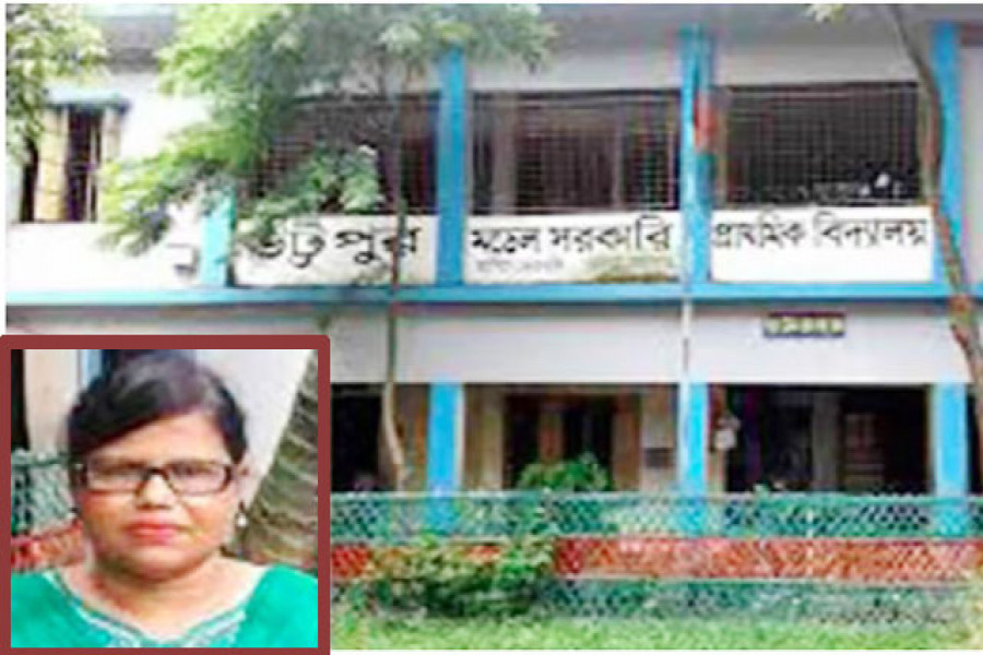 স্কুল ড্রেস বাণিজ্যে দেশ সেরা প্রাথমিকের প্রধান শিক্ষক!