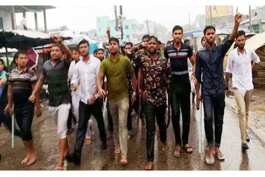 ময়মনসিংহে নতুন কমিটি নিয়ে ছাত্রলীগের দু’গ্রুপের সংঘর্ষ