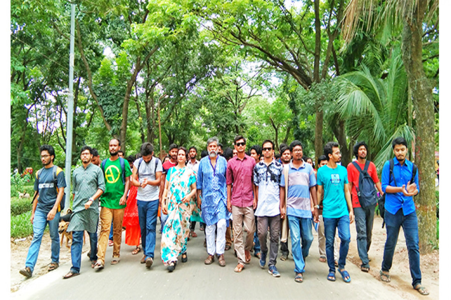 একনেক অনুমোদিত জাবির উন্নয়ন প্রকল্প অস্বচ্ছ, শিক্ষক-শিক্ষার্থীদের বিক্ষোভ