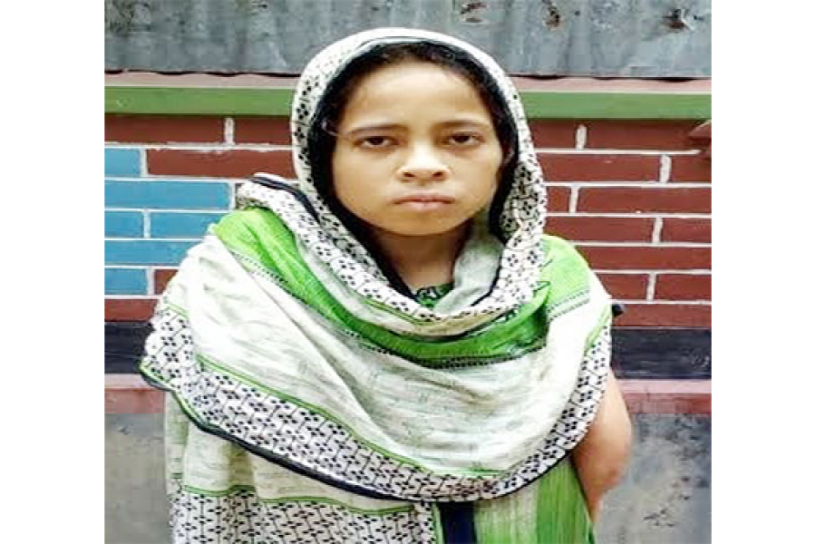 পা দিয়ে লিখেই এইচএসসি পাশ