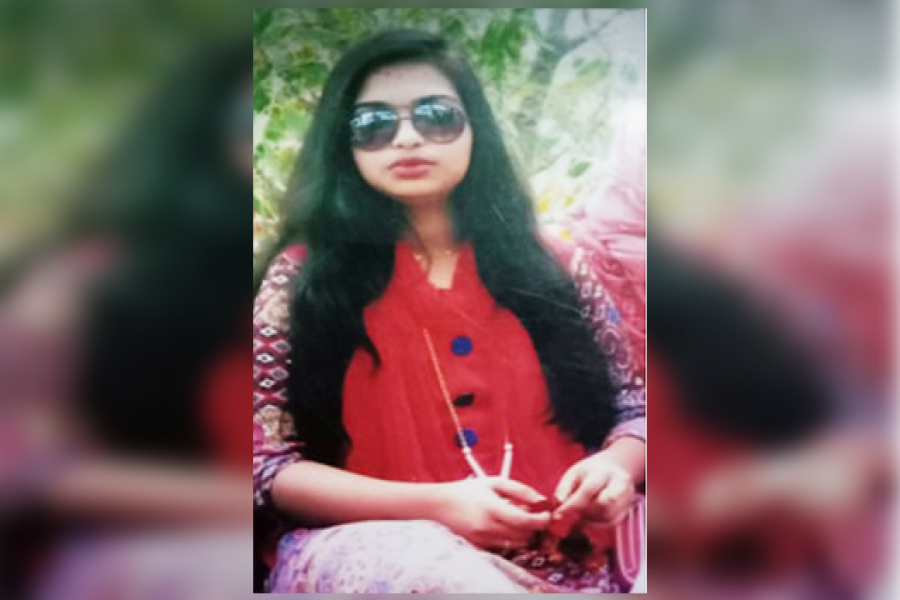 প্রেমিকের দেওয়া মোবাইল কেড়ে নিল পরিবার, আত্মহত্যা