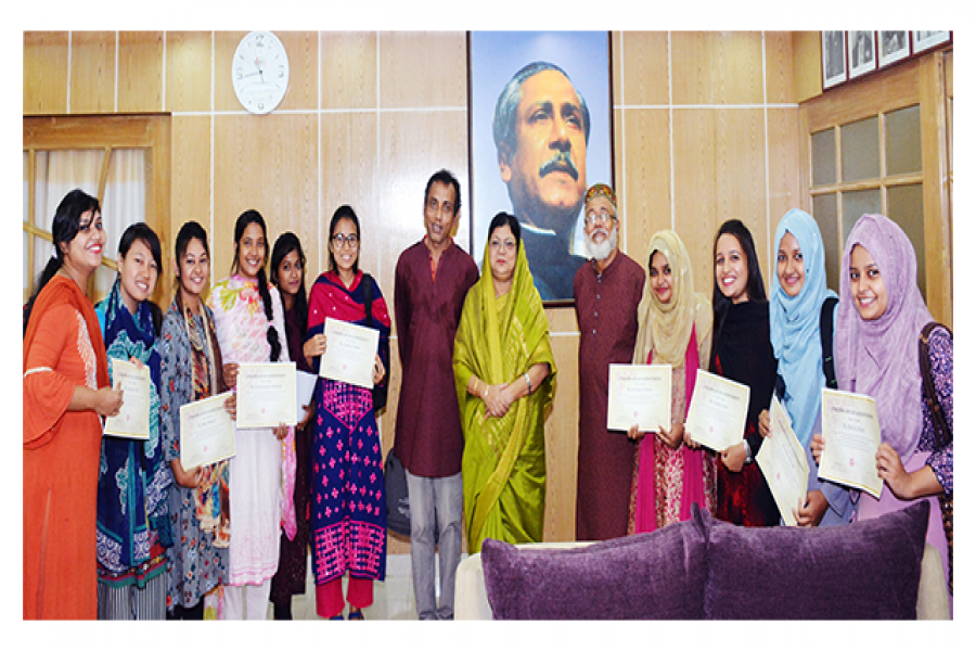 জাপান থেকে দেশে ফিরেছেন চবির ১০ শিক্ষার্থী