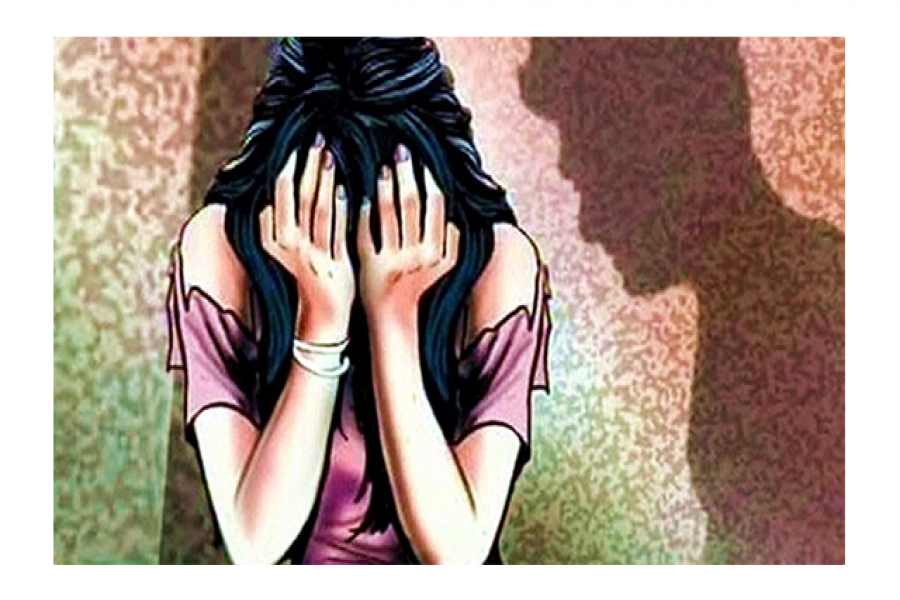 জুয়ায় হেরে স্ত্রীকে ধর্ষণের জন্য বন্ধুদের হাতে তুলে দিল স্বামী 