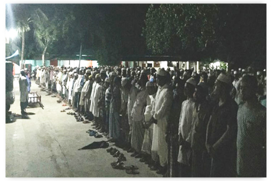 মেয়ের বিয়ের আসরে খুন হওয়া সেই বাবার জানাজায় মানুষের ঢল