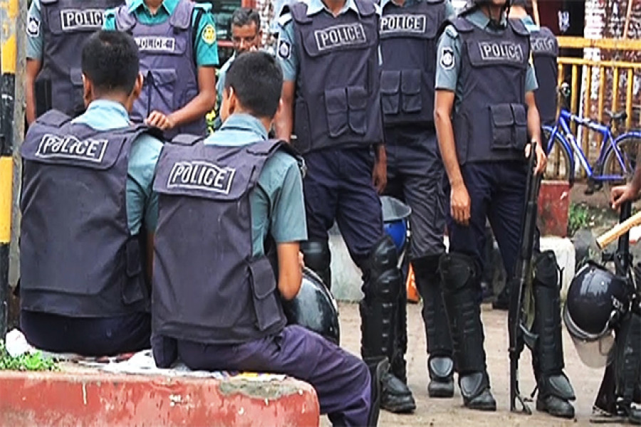 ডেঙ্গু আক্রান্ত হয়ে হাসপাতালে শতাধিক পুলিশ