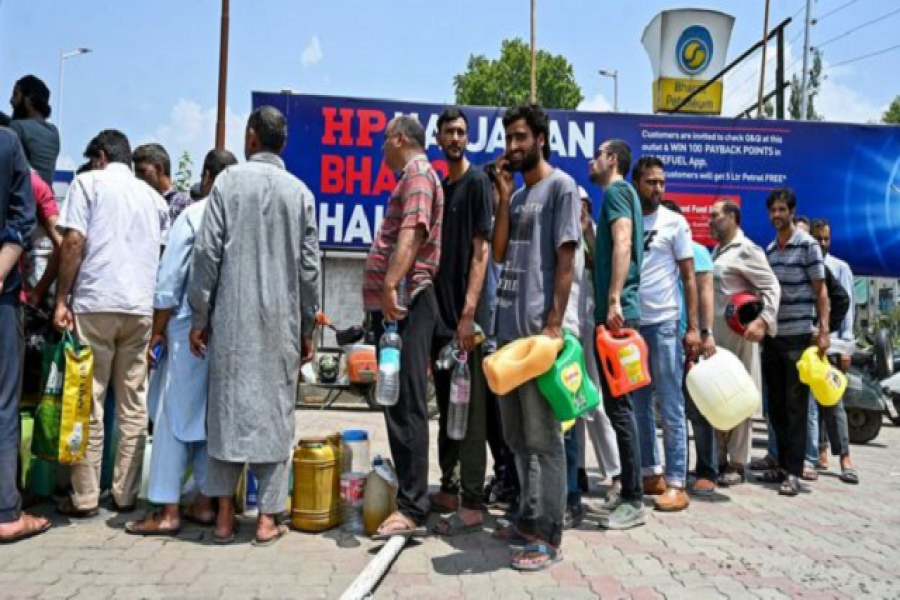 কাশ্মীরের বিশেষ মর্যাদা কেড়ে নিল ভারত