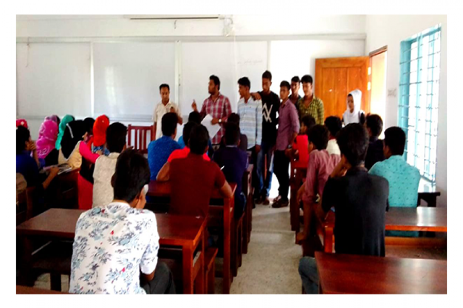 ডেঙ্গু প্রতিরোধ-সচেতনতায় বিভিন্ন শিক্ষা প্রতিষ্ঠানে লিফলেট বিতরণ