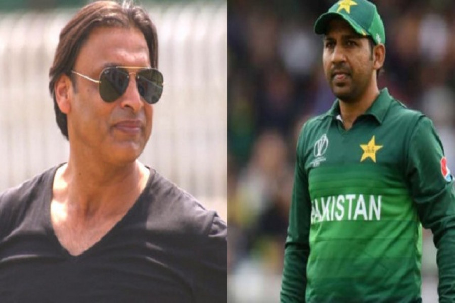 কাশ্মীরের পাশে সরফরাজ-শোয়েব