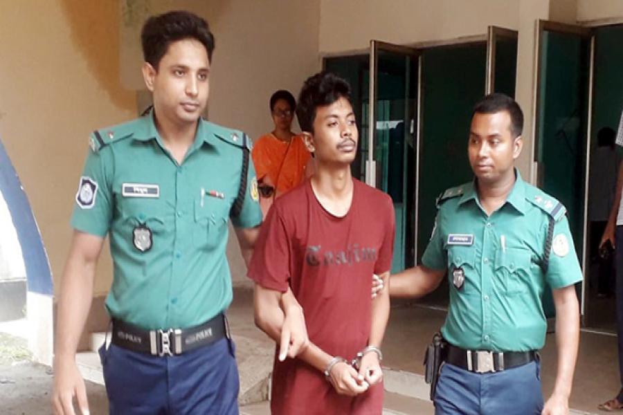 জেলে বসে নিজের বৌভাতের খাবার খেলেন ছাত্রী ধর্ষণের আসামী