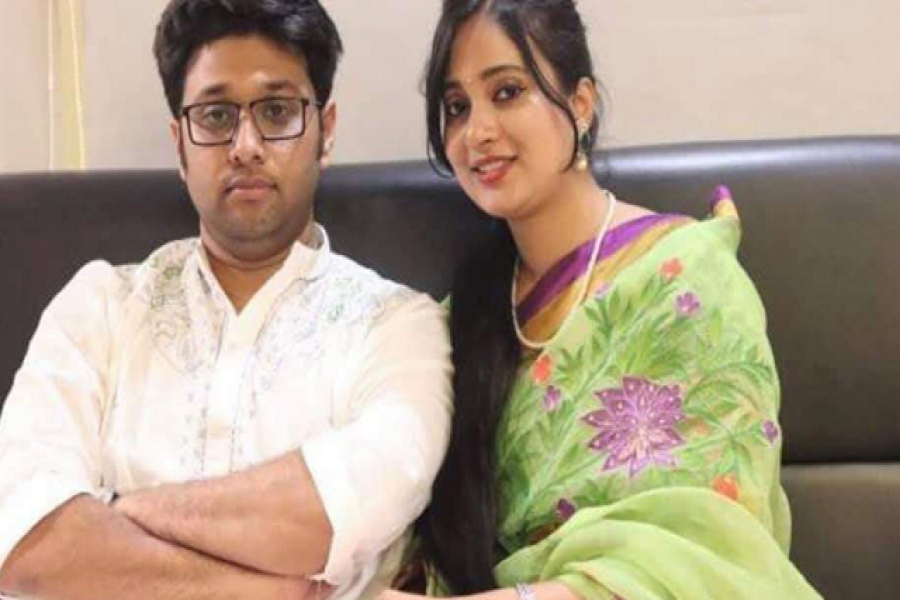 রুয়েট শিক্ষককে মারধরের ঘটনায় স্ত্রীর মামলা