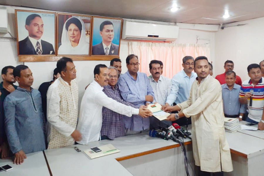 ছাত্রদলের কাউন্সিল: দ্বিতীয় দিনের মত চলছে ফরম বিক্রি