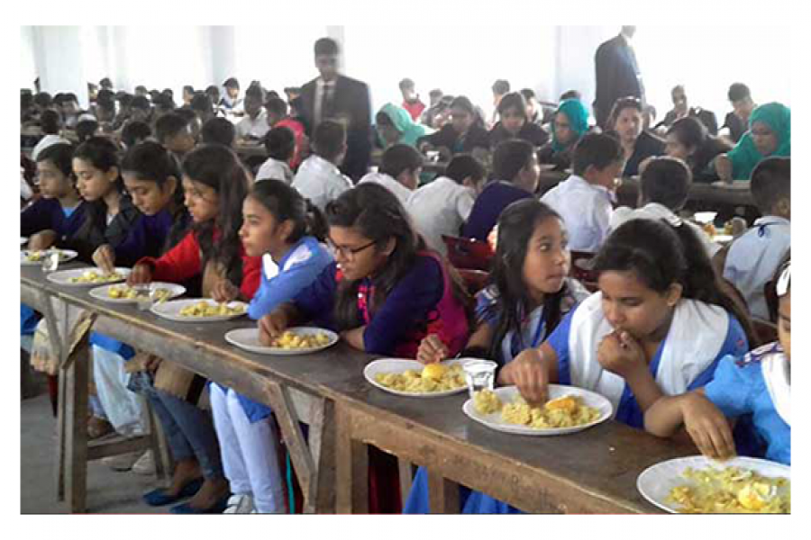 সব স্কুলের শিশুরা পাবে দুপুরের খাবার
