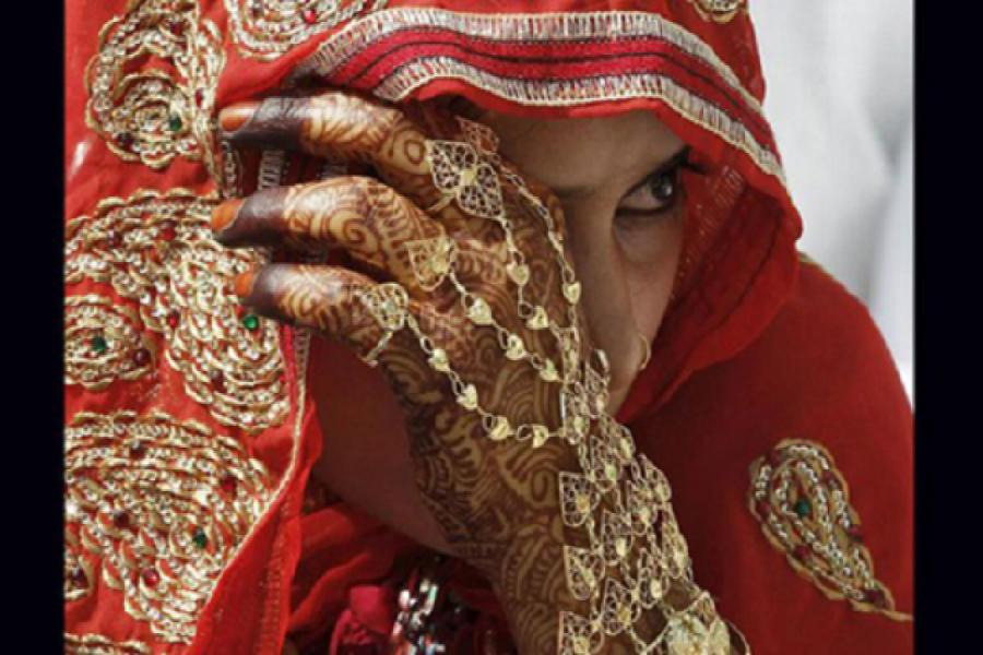 রান্নায় বেশি মরিচ দেওয়ায় নববধূকে হত্যা