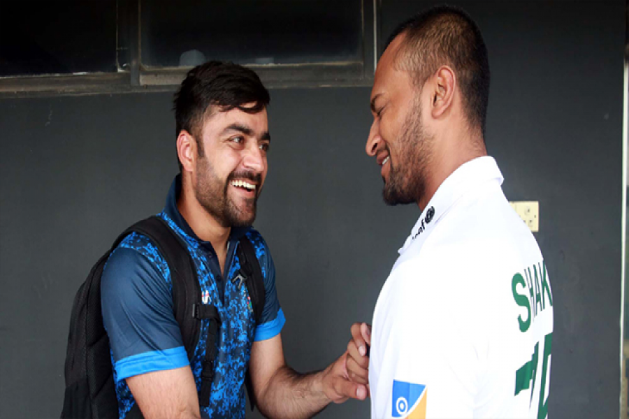 টস জিতে ব্যাটিংয়ে আফগানিস্তান