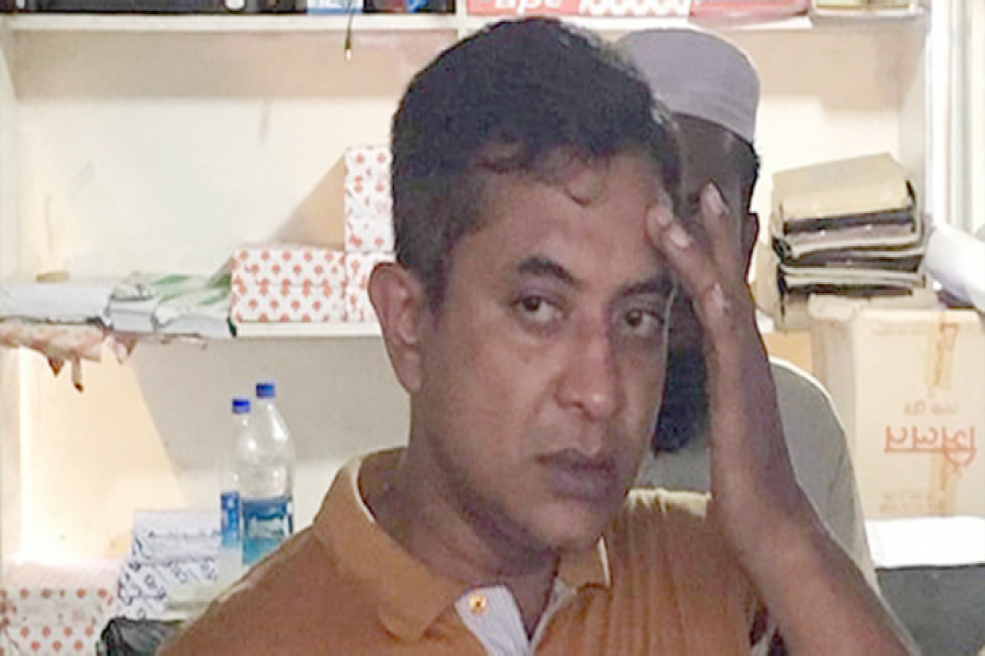 গণধোলাই খাওয়া সেই পুলিশ সদস্যসহ তিনজনের বিরুদ্ধে মামলা