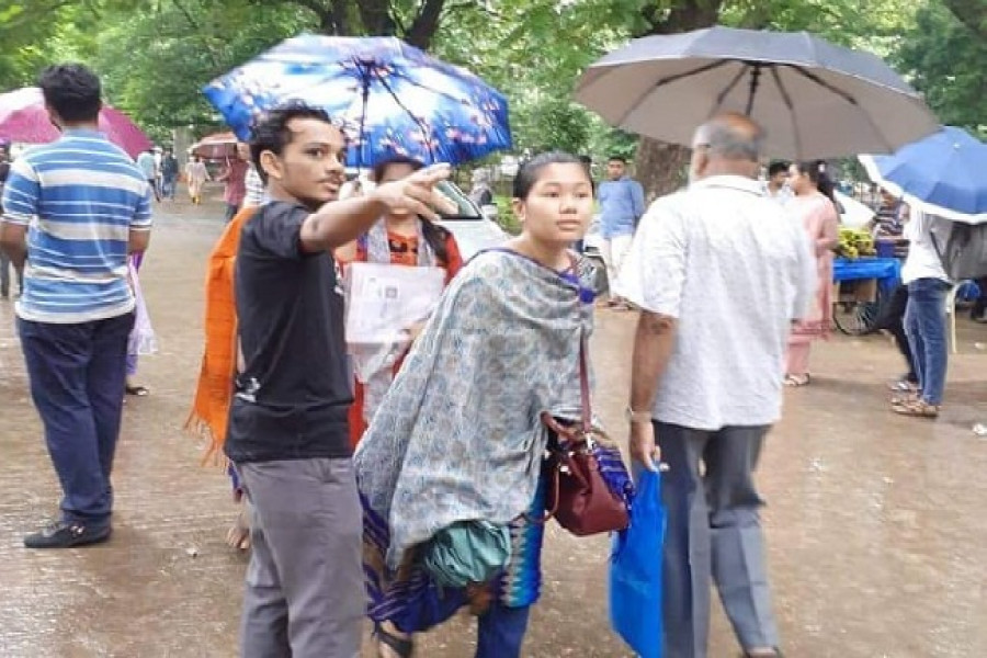 ভর্তিচ্ছুদের সহায়তা করে তৃপ্ত অগ্রজরা