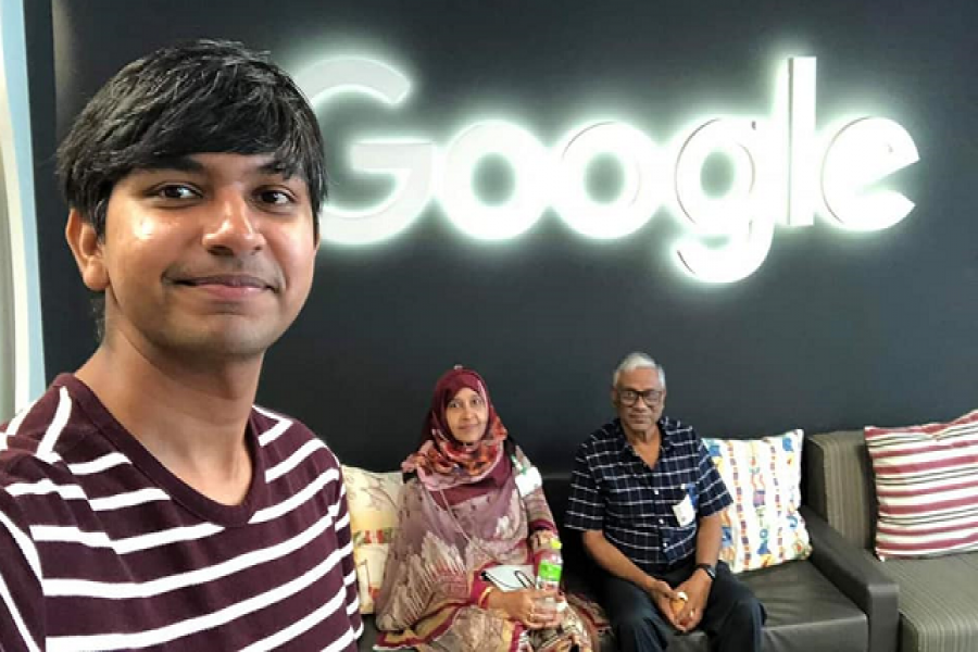গুগল কার্যালয়ে বাবা-মায়ের সঙ্গে জুলকারনাইন মাহমুদ