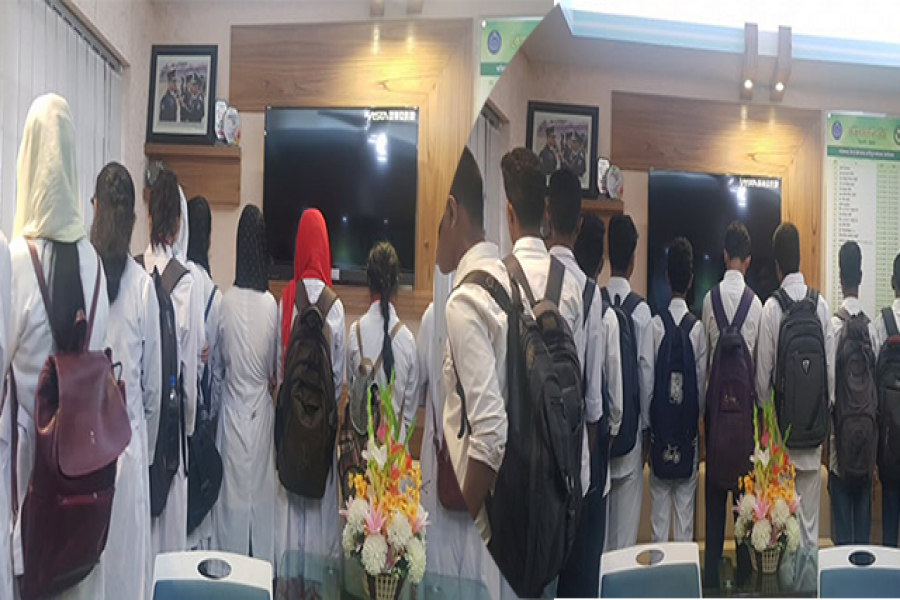 স্কুল পালিয়ে আড্ডা, ধরা খেল ২৬ ছাত্রছাত্রী