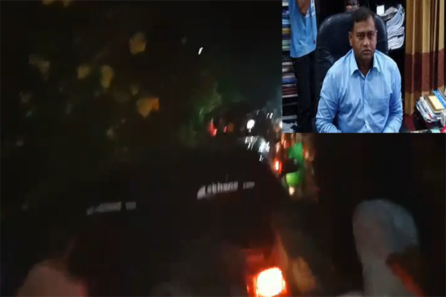 পুলিশি পাহারায় ক্যাম্পাস ছাড়লেন উপাচার্য